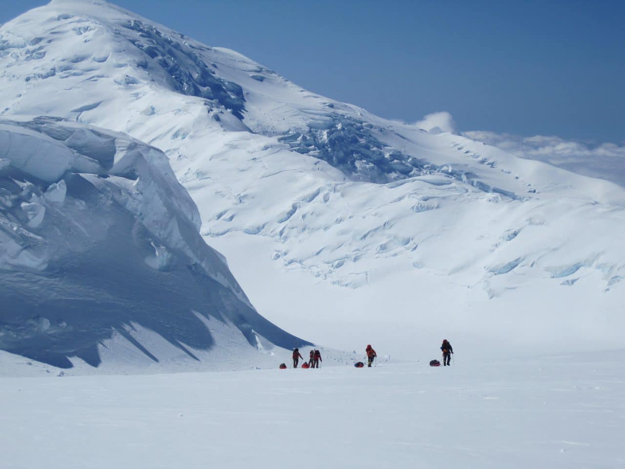 Helyum_Xavier-Carrard_Guide-de-montagne_Expedition_Alaska_Denali_Camp-3_Marche