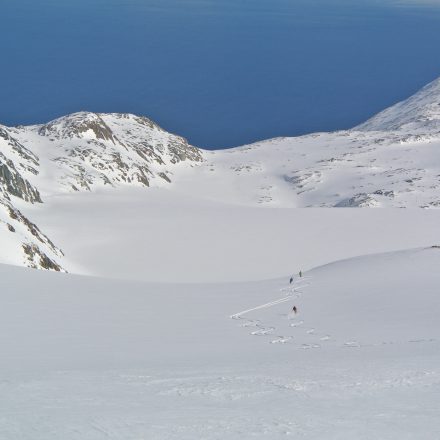 <span style="font-size:1.5em;">SKI</span><br/>Alpes de Lyngen ski-bateau<br/>/// avril 2018 ///<br/><span style="color: #B22222;">Plus que 1 place !</span>