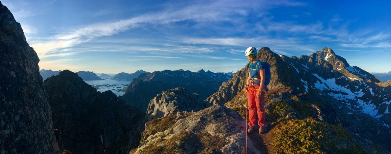 lofoten-presten-norvege-escalade-voyage-helyum-yann-nussbaumer-escalade-presten-vestpillaren-guide-de-montagnelofoten-presten-norvege-escalade-voyage-helyum-yann-nussbaumer-escalade-presten-vestpillaren-guide-de-montagne