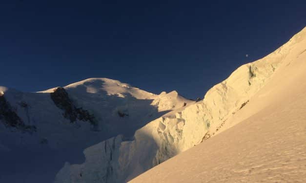 <span style="font-size:1.5em;"><span class="caps">SKI</span> </span><br> Mont Blanc par la face nord <br> /// mai 2018 /// <br><span style="color: #B22222;">Complet<!--</</span>--></span>