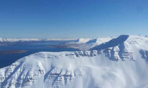 <span style="font-size:1.5em;"><span class="caps">SKI</span> </span><br> Islande <br> /// mars 2019 /// <br><span style="color: #b0cc00;"> Places disponibles </span>