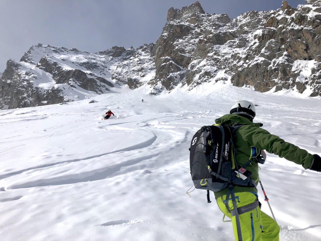 Semaine de ski freeride dans le Val d'Aoste avec Yann Nussbaumer guide de montagne Helyum