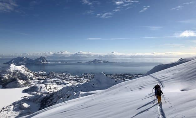 Ski et yoga aux Lofoten, Norvège