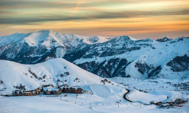 <span style="font-size:1.5em;"><span class="caps">SKI</span> </span><br> Ski de randonnée en Géorgie <br> /// mars 2019 /// <br><span style="color: #b0cc00;"> Encore quatre places </span>