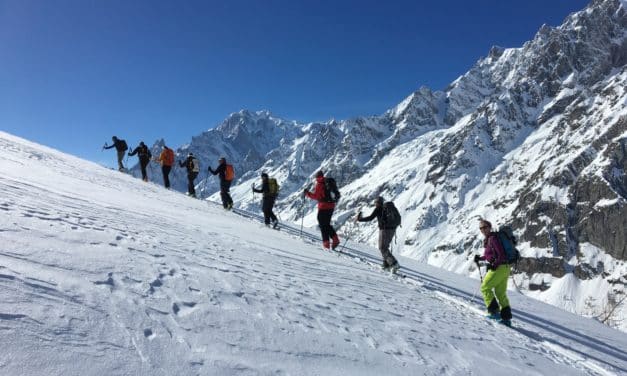 <span style="font-size:1.5em;"><span class="caps">SKI</span> </span><br> Initiation ski de randonnée <br> /// décembre 2018 /// <br><span style="color: #b0cc00;"> Places disponibles </span>