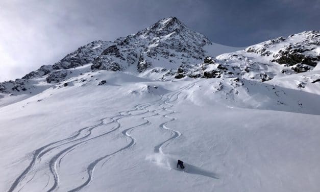 <span style="font-size:1.5em;"> SKI </span><br/> Cours avalanche avancé <br/> /// Décembre 2021 /// <br/><span style="COLOR: #B0CC00;"> places disponibles</span>