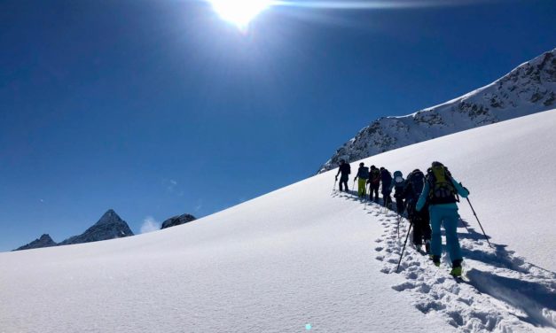 <span style="font-size:1.5em;">SKI</span><br/> Découverte <br/> /// Janvier 2022 /// <br/><SPAN STYLE="COLOR: #B0CC00;">Places disponibles</SPAN>