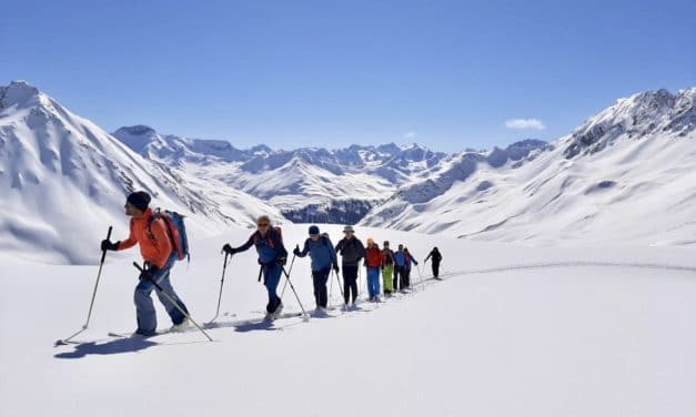 <span style="font-size:1.5em;"> SKI </span><br/> Ski de randonnée aux Grisons <br/> /// Hiver 2022 /// <br/><SPAN STYLE="color: #b0cc00;">Places disponibles</SPAN>