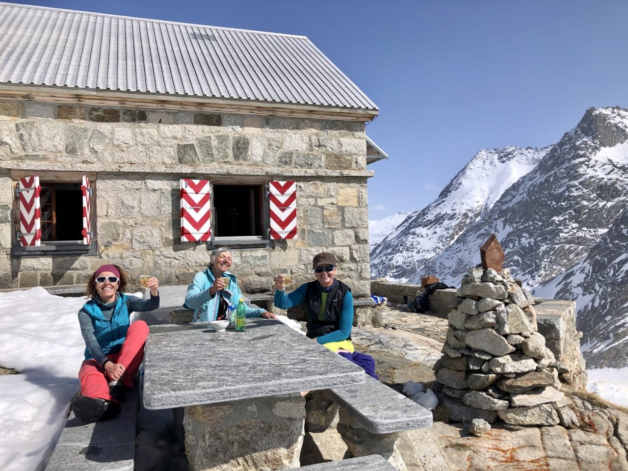 Haute route entre le Jungfraujoch et le Grimsel avec Yann Nussbaumer guide de montagne chez Helyum