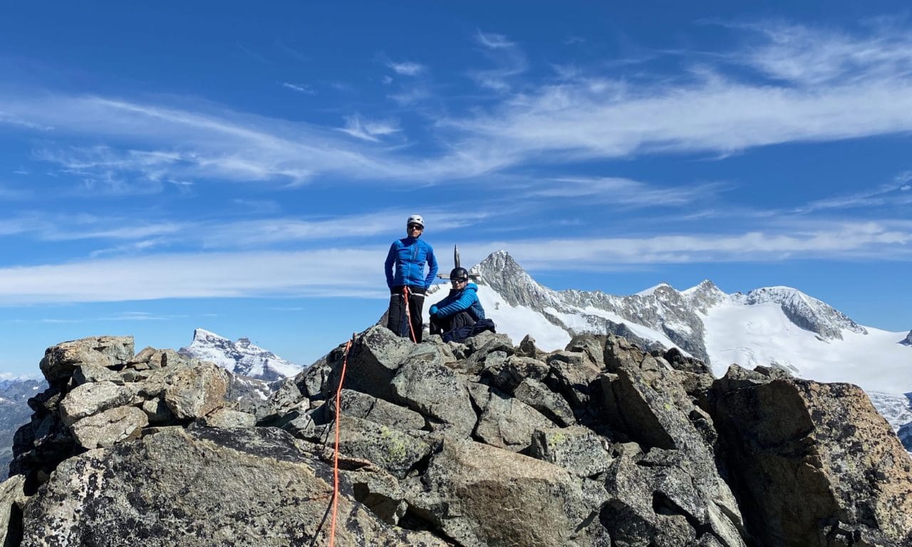 <span style="font-size:1.5em;">ALPINISME</span><br/> ebike et montagne  <br/> /// Juillet 2023 /// <br/><span style="color: #b0cc00;">Places disponibles</span>