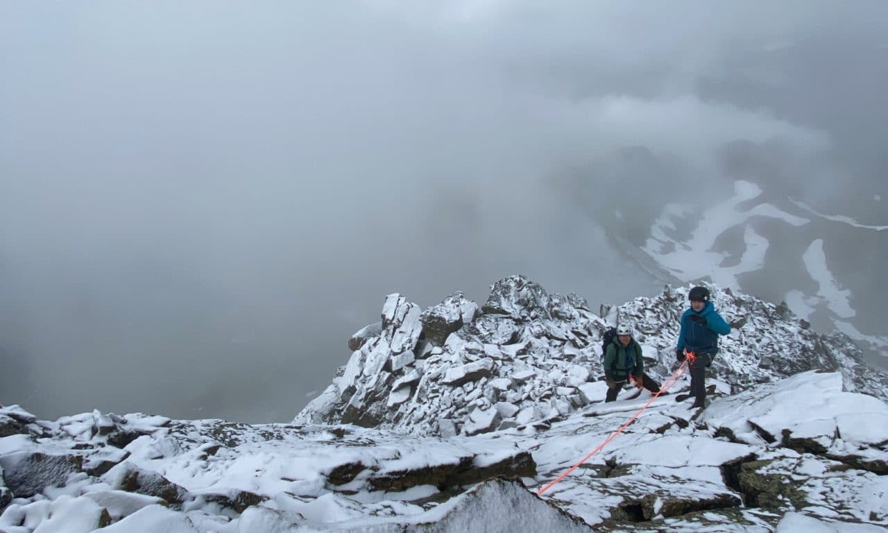 <span style="font-size:1.5em;">ALPINISME</span><br/> ebike et montagne  <br/> /// Juillet 2023 /// <br/><span style="color: #b0cc00;">Places disponibles</span>