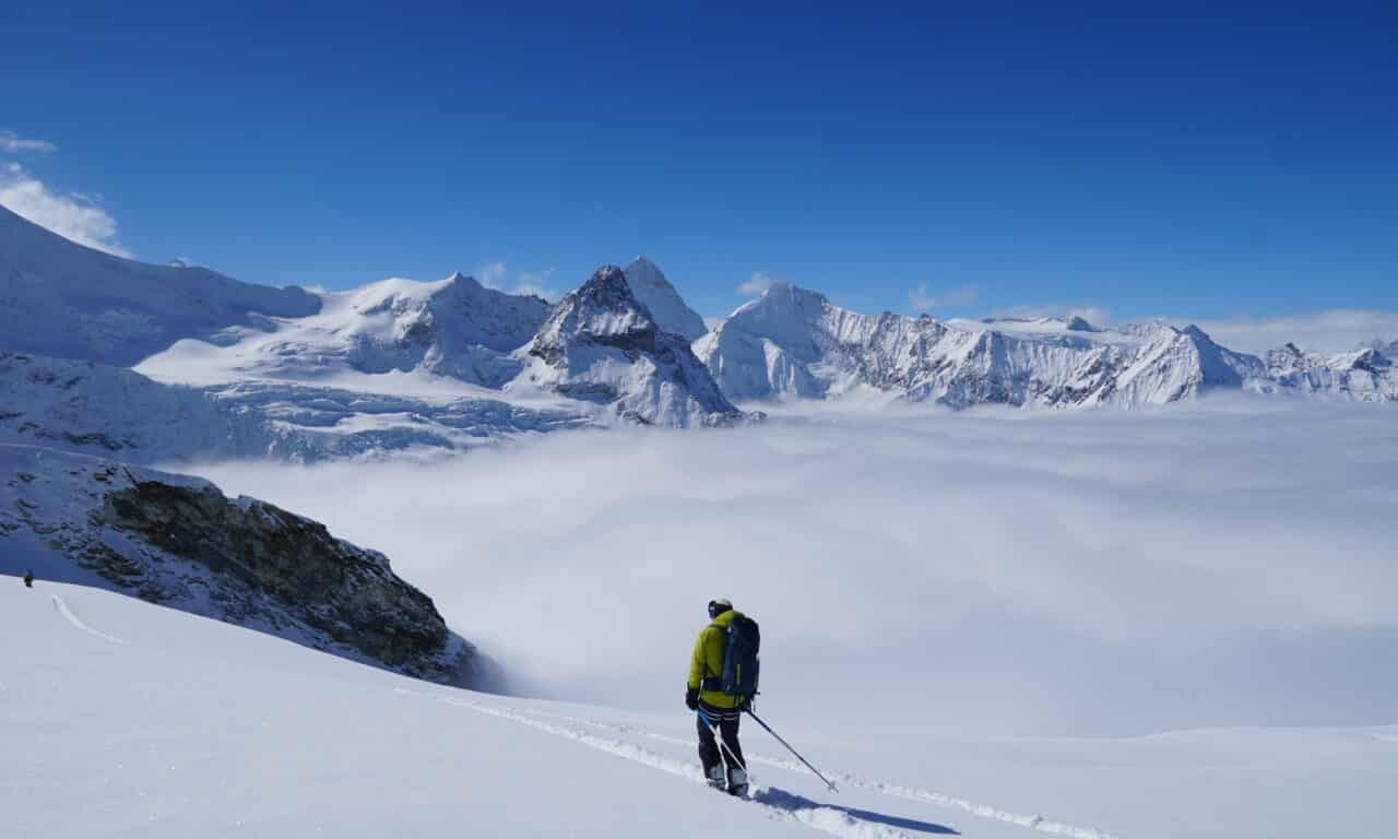 <span style="font-size:1.5em;"> SKI </span><br/> Les randos d’entre-fêtes – 1 journée <br/> /// 27 décembre 2025 /// <br/><span style="color: #b0cc00;"> Places disponibles</span>