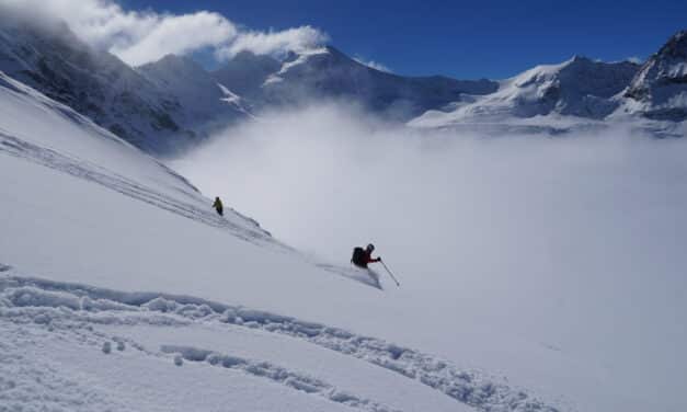 <span style="font-size:1.5em;"> SKI </span><br/> Cours avalanche – 1 journée <br/> /// 4 Janvier 2026 /// <br/><span style="color: #b22222;"> Complet </span>