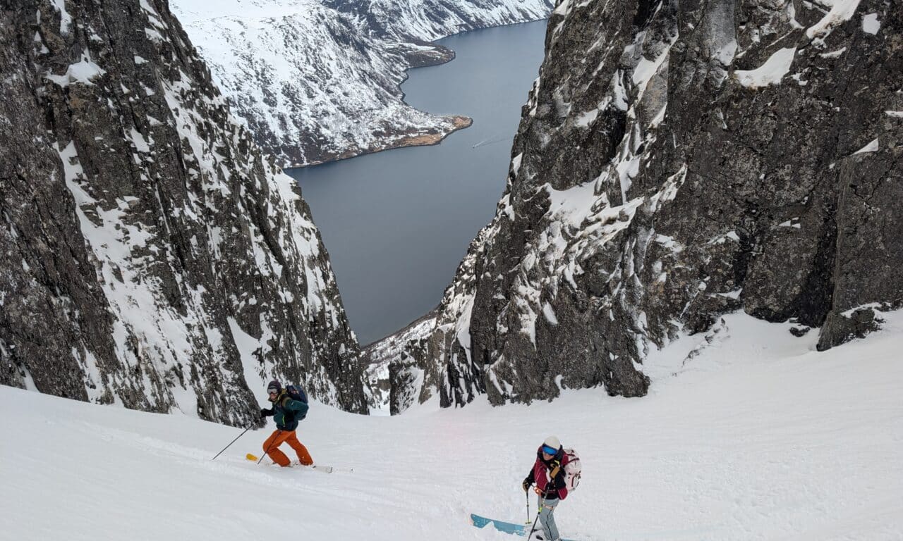 <span style="font-size:1.5em;"> SKI </span><br/> Finnmark Norvège <br/> /// 3 au 10 avril 2027 /// <br/><span style="color: #b0cc00;"> Places disponibles</span>