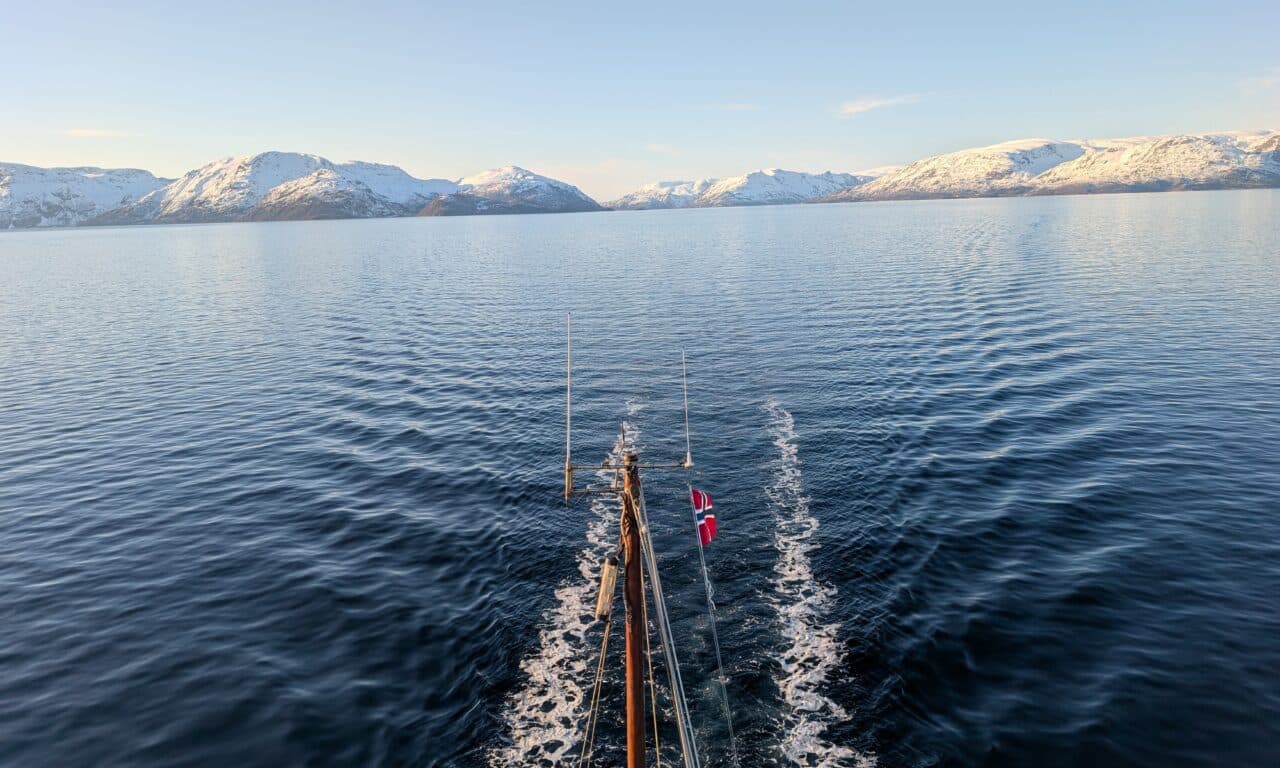 <span style="font-size:1.5em;"> SKI </span><br/> Finnmark Norvège <br/> /// 3 au 10 avril 2027 /// <br/><span style="color: #b0cc00;"> Places disponibles</span>