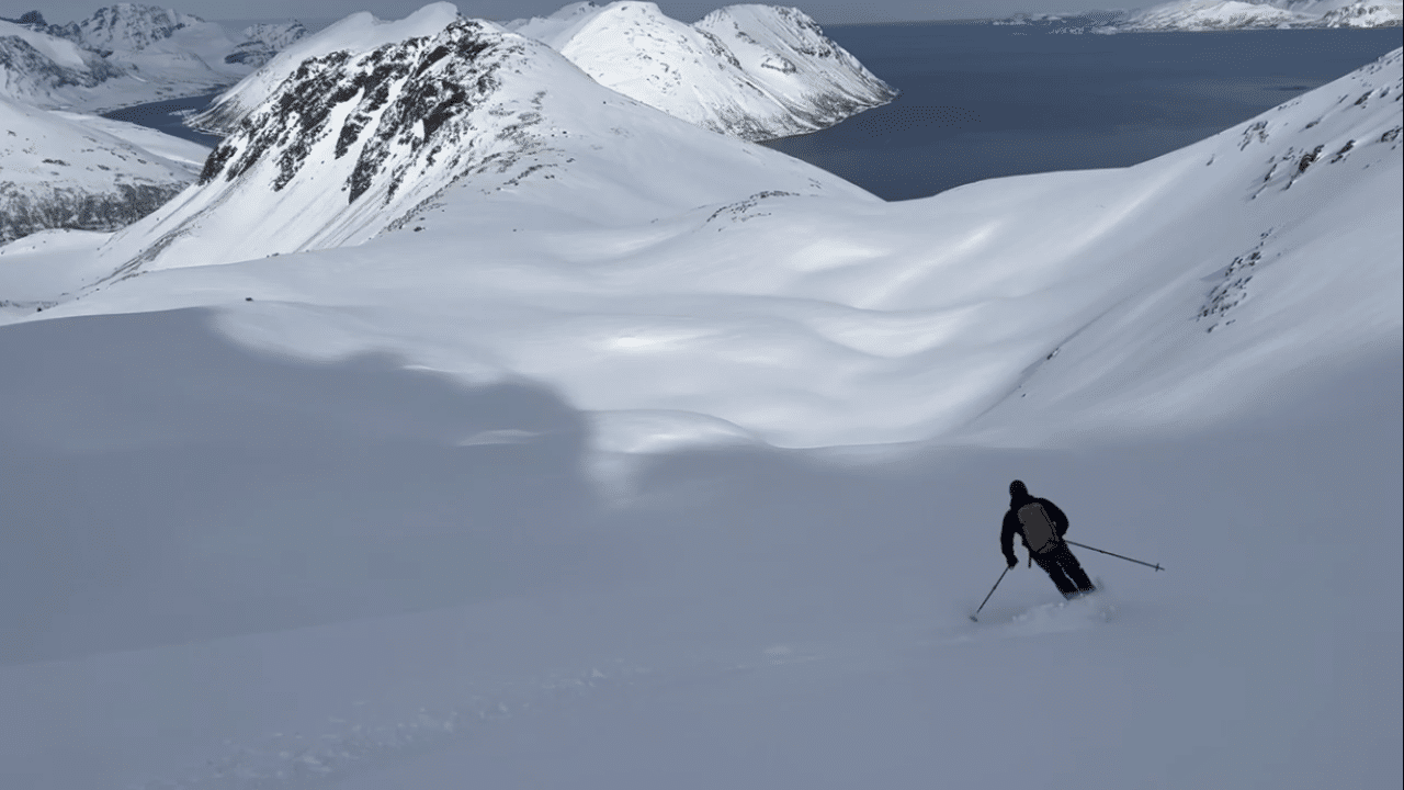 Skirando voiles Norvège,Alpes de Lyngen,Nord de Tromsø, Helyum.ch