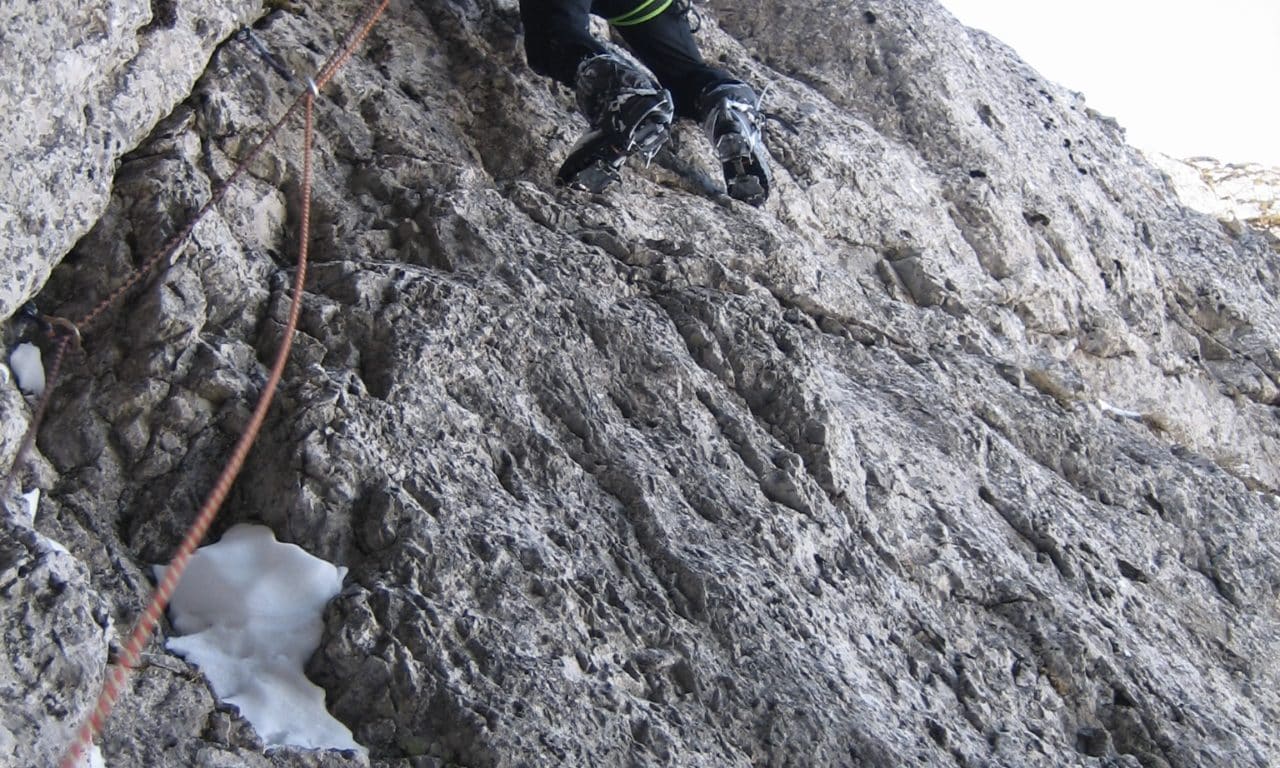 <span style="font-size:1.5em;">GLACE </span><br> Dry tooling<br> /// 28 novembre 2026 /// <br><span style="COLOR: #B0CC00;">Places disponibles</span>