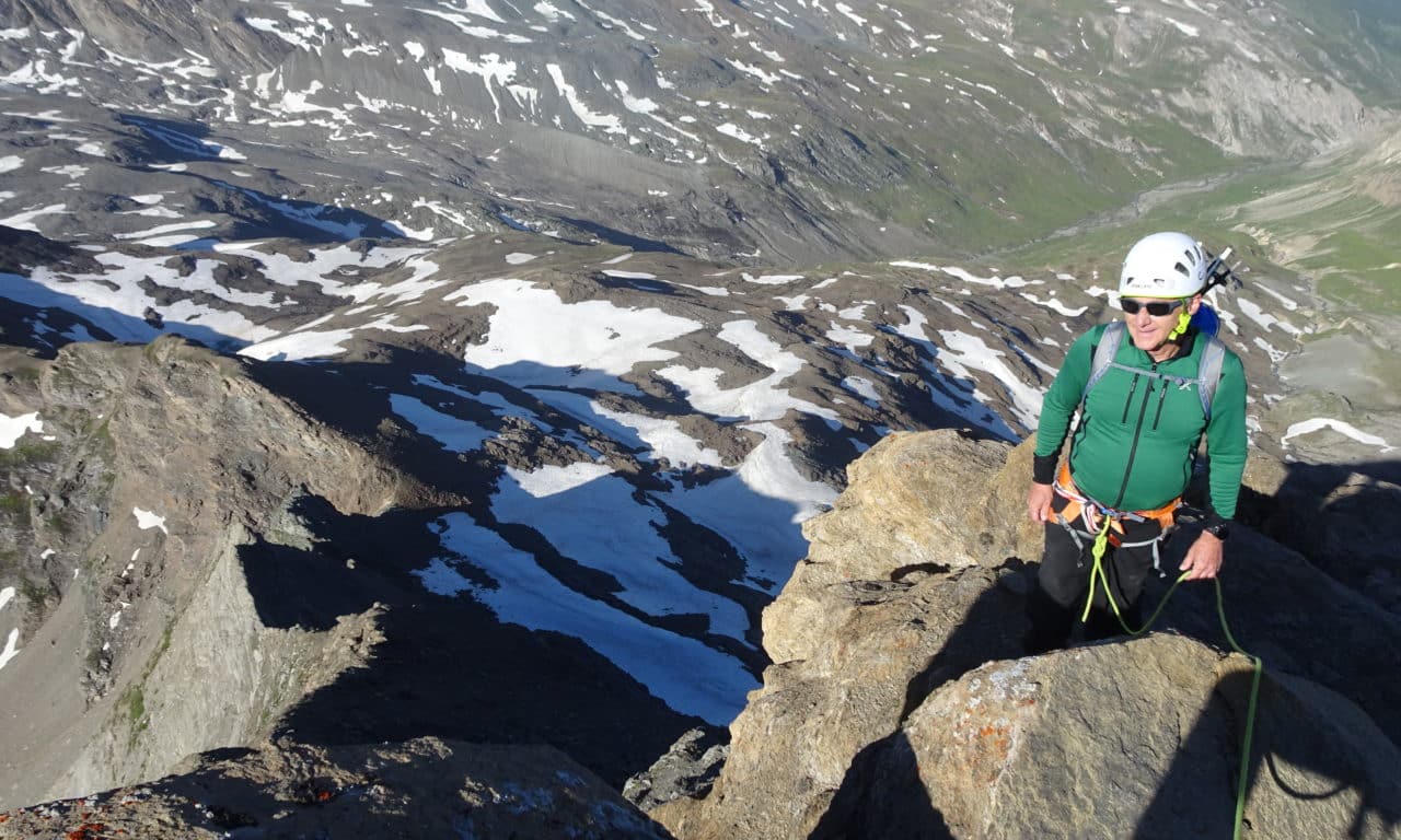 <span style="font-size:1.5em;"> ALPINISME </span><br>arête en famille<br> /// 23 & 24 Août 2026 /// <br><span style="color: #b0cc00;"> Places disponibles </span>