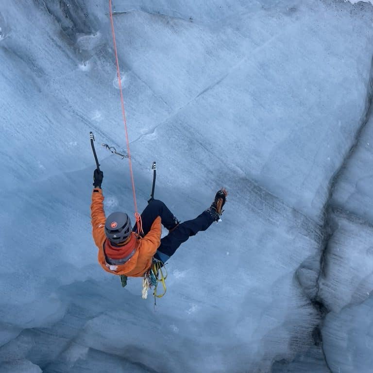 <span style="font-size:1.5em;">GLACE </span><br> Dry tooling<br> /// 28 novembre 2026 /// <br><span style="COLOR: #B0CC00;">Places disponibles</span>