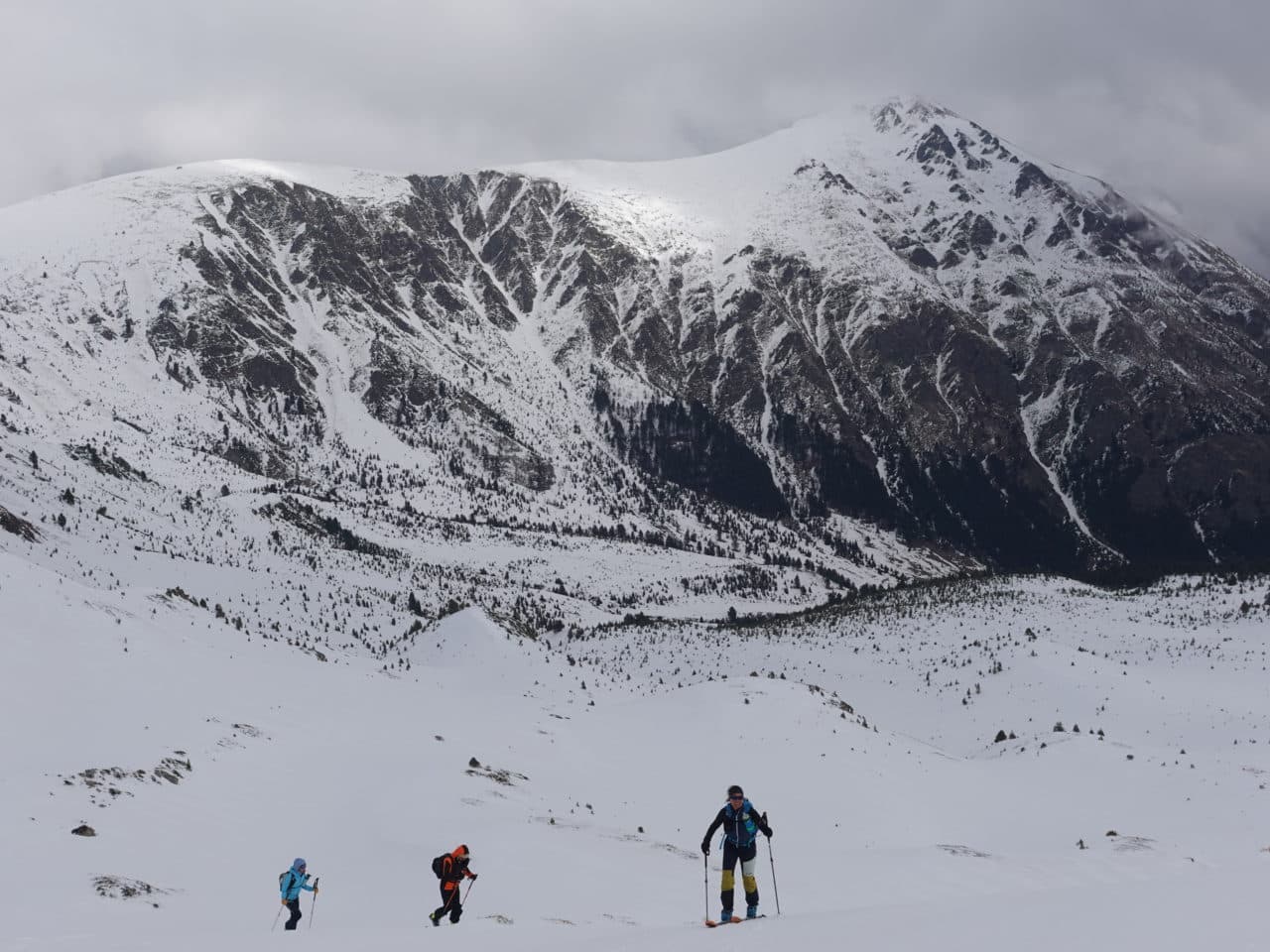 Kosovo ski randonnée helyum.ch ambiance agréable