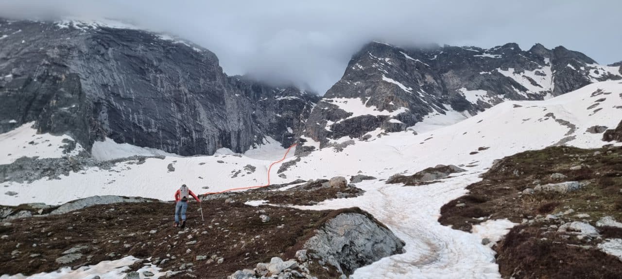 Helyum.ch eperon nord est grande gliere approche glacier