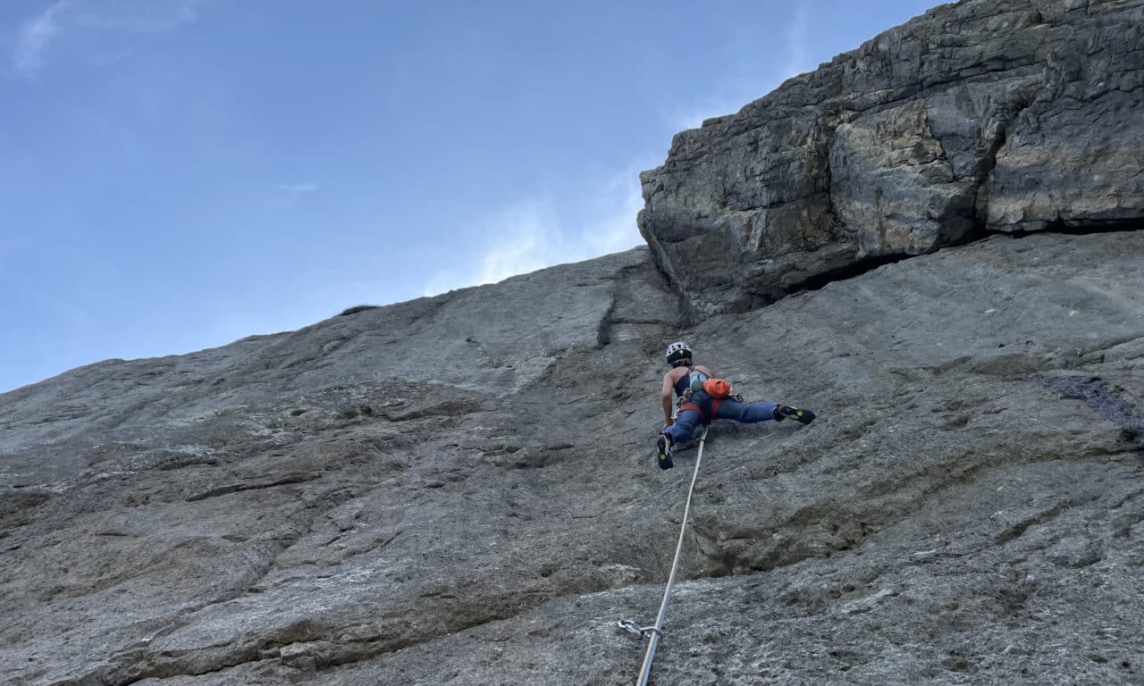 <span style="font-size:1.5em;"> ESCALADE </span><br/> longue voie en bas valais <br/> /// 8 juillet 2025 /// <br/><span style="COLOR: #B0CC00;"> Places disponibles </span>