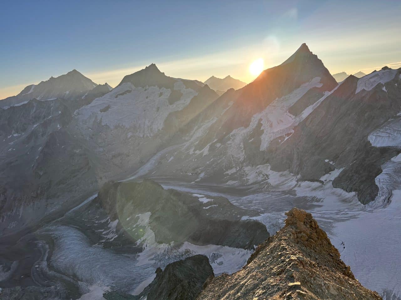 Arête des 4 ânes, Dent Blanche avec Jérôme Gottofrey guide de montagne chez Helyum