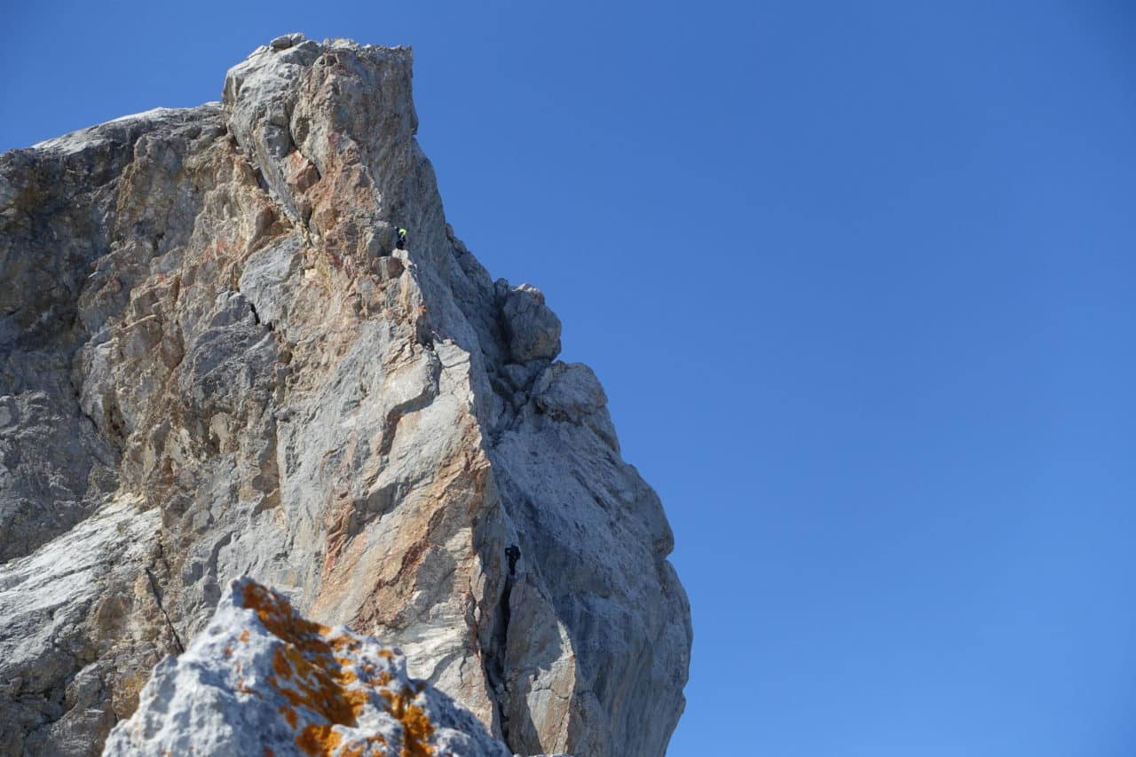 Helyum.ch arete du doigt pointe percée