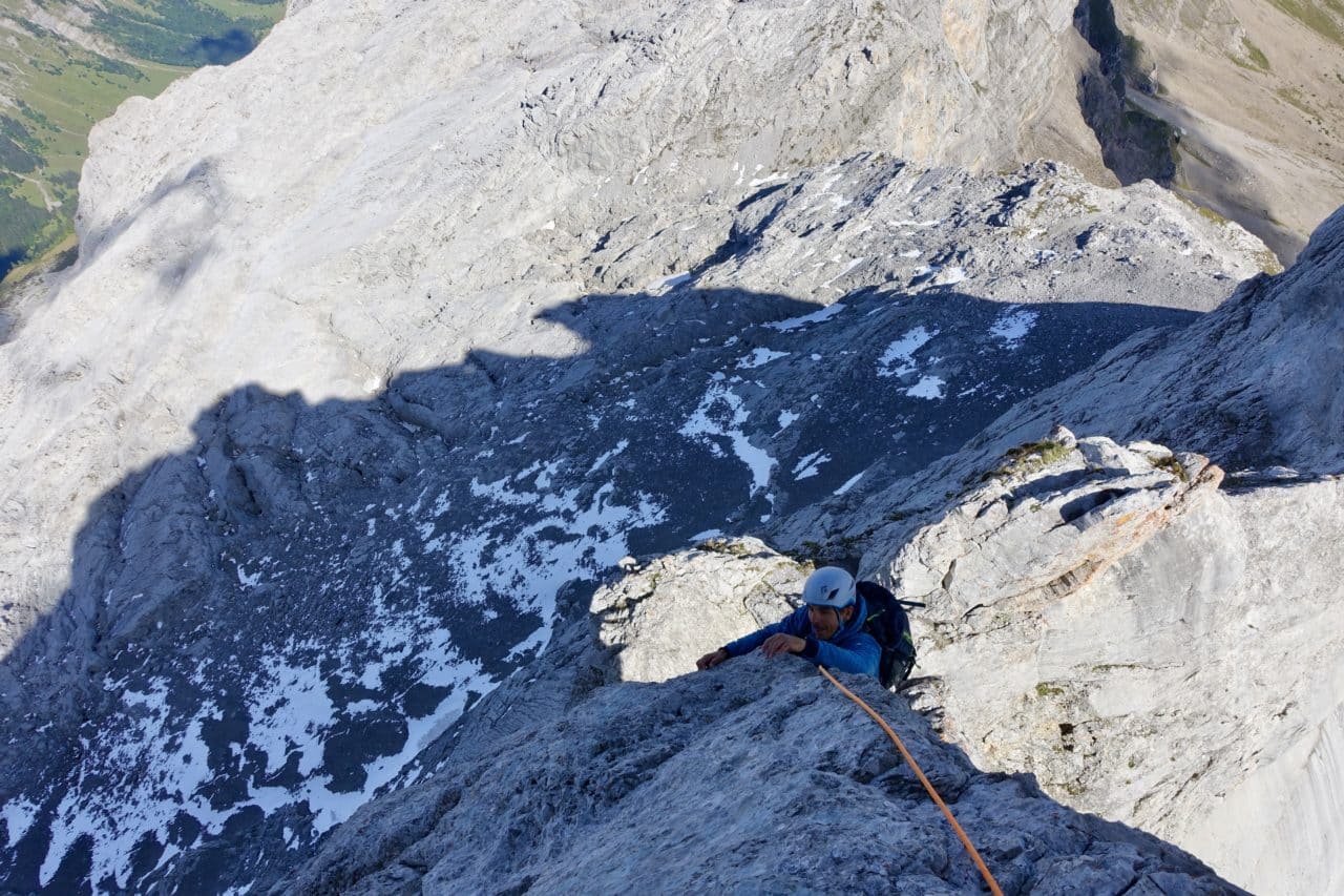 Helyum.ch arete du doigt pointe percée. ambiance hivernale