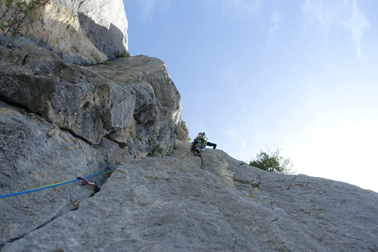 Helyum.ch. ambiance escalade en trad. Longueur de sortie en 5c