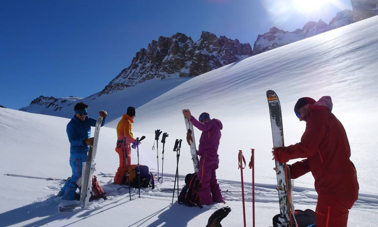 <span style="font-size:1.5em;"> SKI </span><br/> Loèche les bains 3 jours <br/> /// Mars 2025 /// <br><span style="color: #b0cc00;"> Places Disponibles </span>