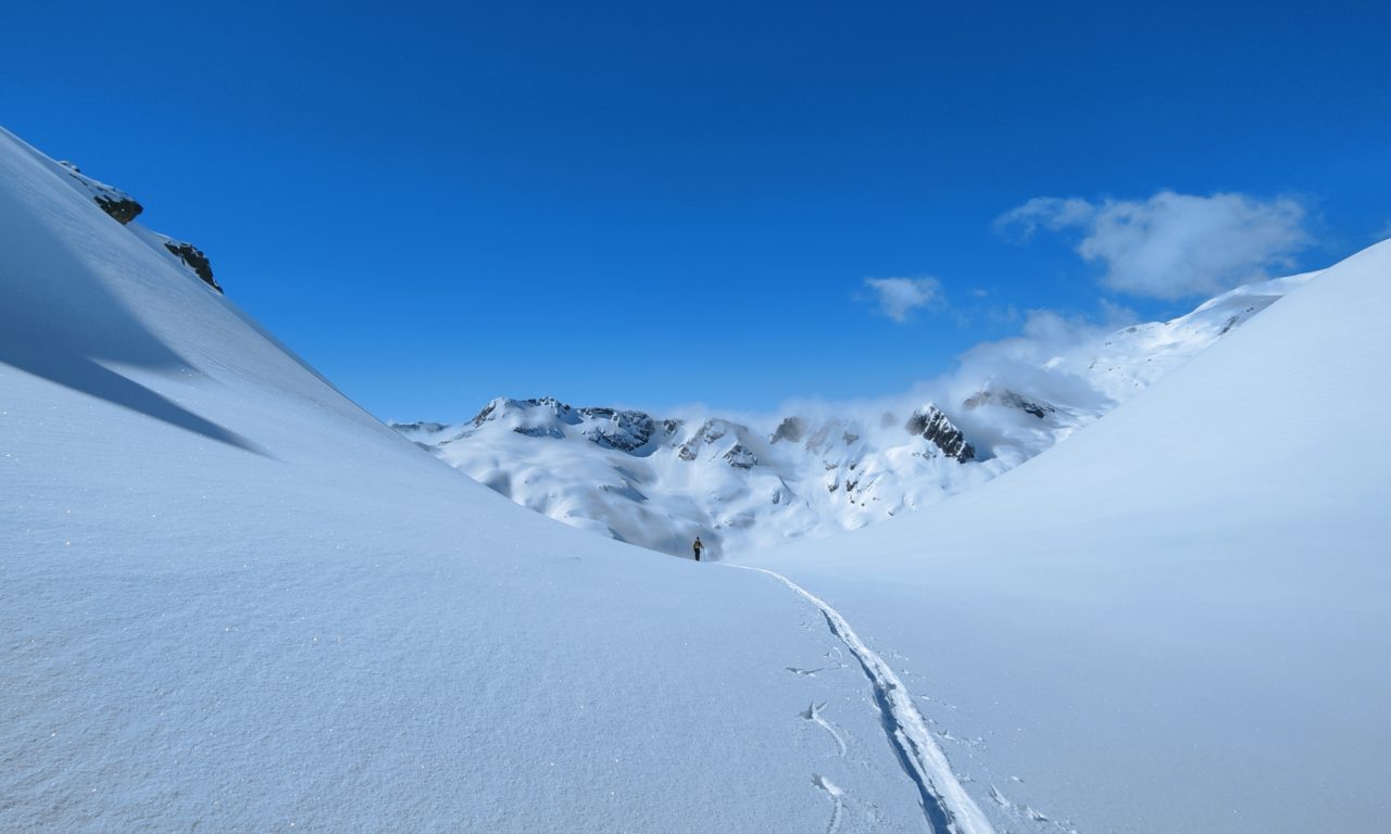 <span style="font-size:1.5em;"> SKI </span><br/> Initiation à ski dans la vallée du Trient <br/> /// 24, 25 et 26 janvier 2025 /// <br/><span style="COLOR: #B0CC00;"> Places disponibles </span>