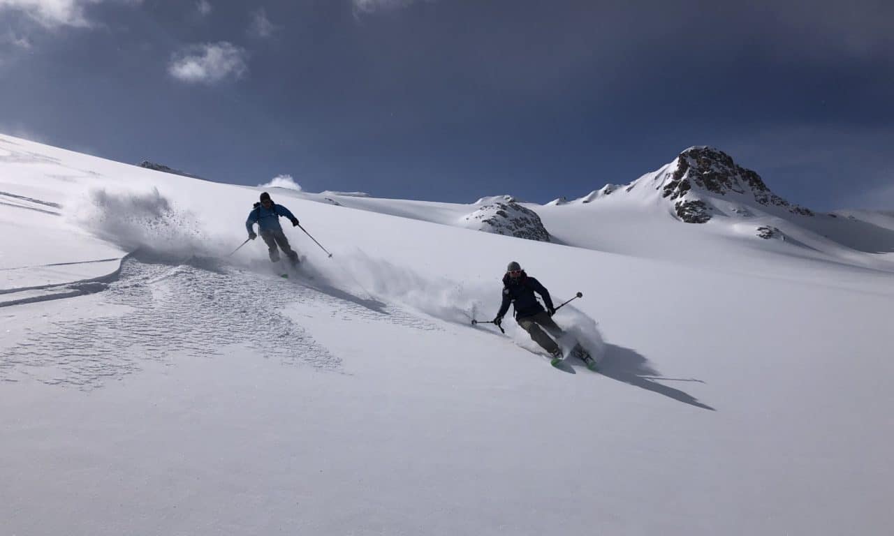 <span style="font-size:1.5em;"> SKI </span><br>Haute Route Bernoise express <br> /// mars 2025 /// <br><span style="COLOR: #B0CC00;"> Place disponible </span>