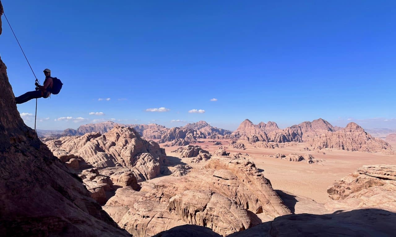 <span style="font-size:1.5em;"> ESCALADE </span><br/>  Jordanie (Wadi Rum) <br/> /// Novembre 2025 /// <br/><span style="COLOR: #B0CC00;"> Places disponibles </span>