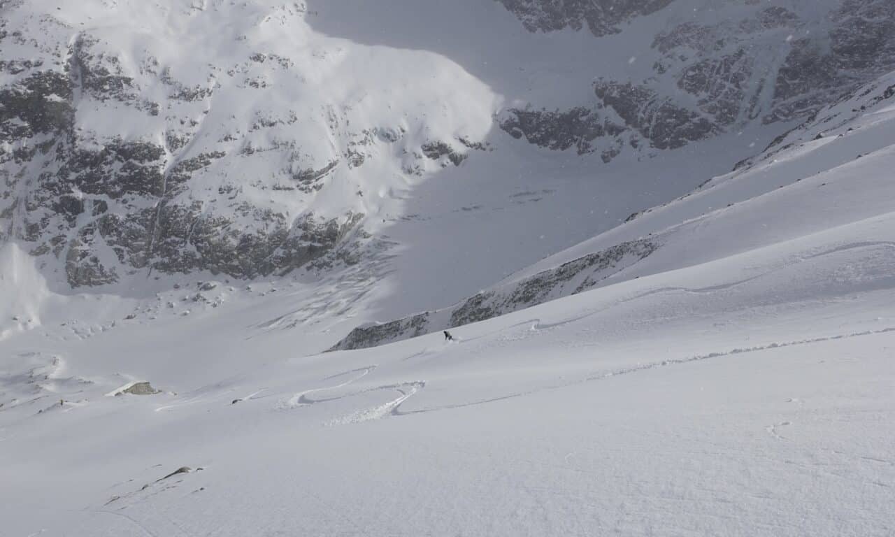 <span style="font-size:1.5em;"> SKI </span><br> Arolla Free Rando 3 jours <br> /// 9 au 11 février 2026 /// <br><span style="color: #b0cc00;"> Place disponible </span>