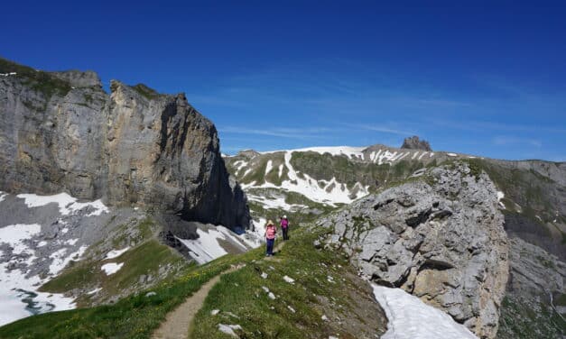 <span style="font-size:1.5em;"> TREK </span><br> Trek de vallées sauvages <br> /// 8 & 10 Juillet 2025 /// <br><span style="color: #b0cc00;"> Places Disponibles </span>