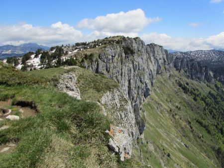 <span style="font-size:1.5em;"> NATURE </span><br> Tête du Parmelan<br> /// 25 Mai 2025 /// <br><span style="color: #b0cc00;"> Places Disponibles </span>