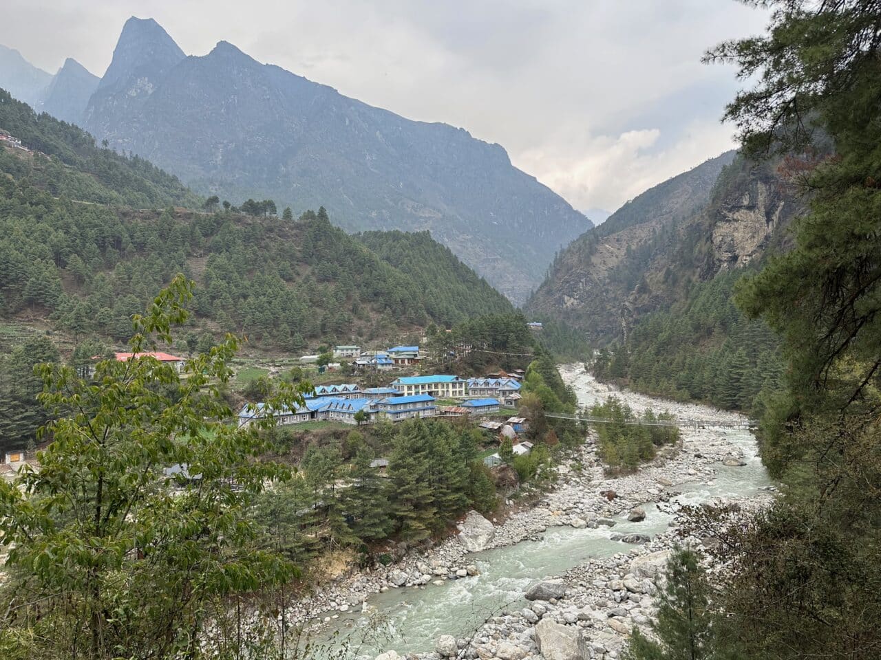 Nepal Lobuche-est avec Jérôme Gottofrey guide chez Helyum