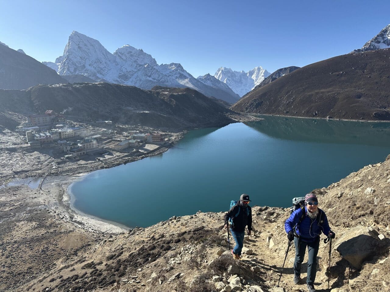 Nepal Lobuche-est avec Jérôme Gottofrey guide chez Helyum