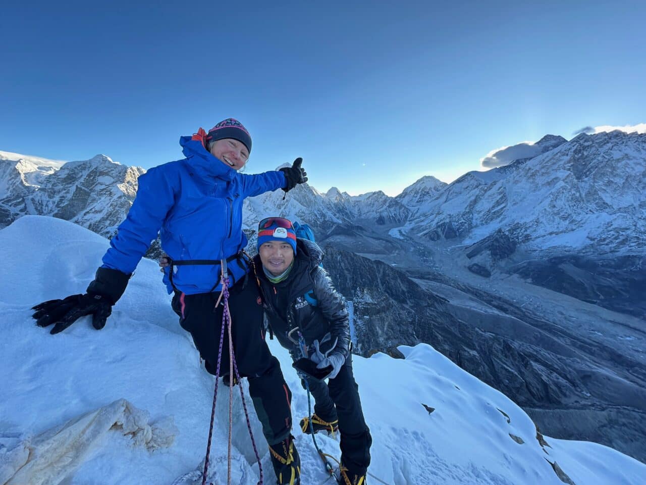 Nepal Lobuche-est avec Jérôme Gottofrey guide chez Helyum