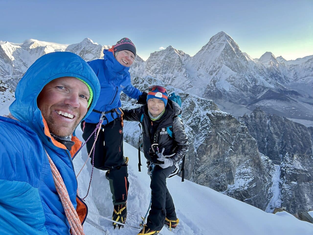 Nepal Lobuche-est avec Jérôme Gottofrey guide chez Helyum