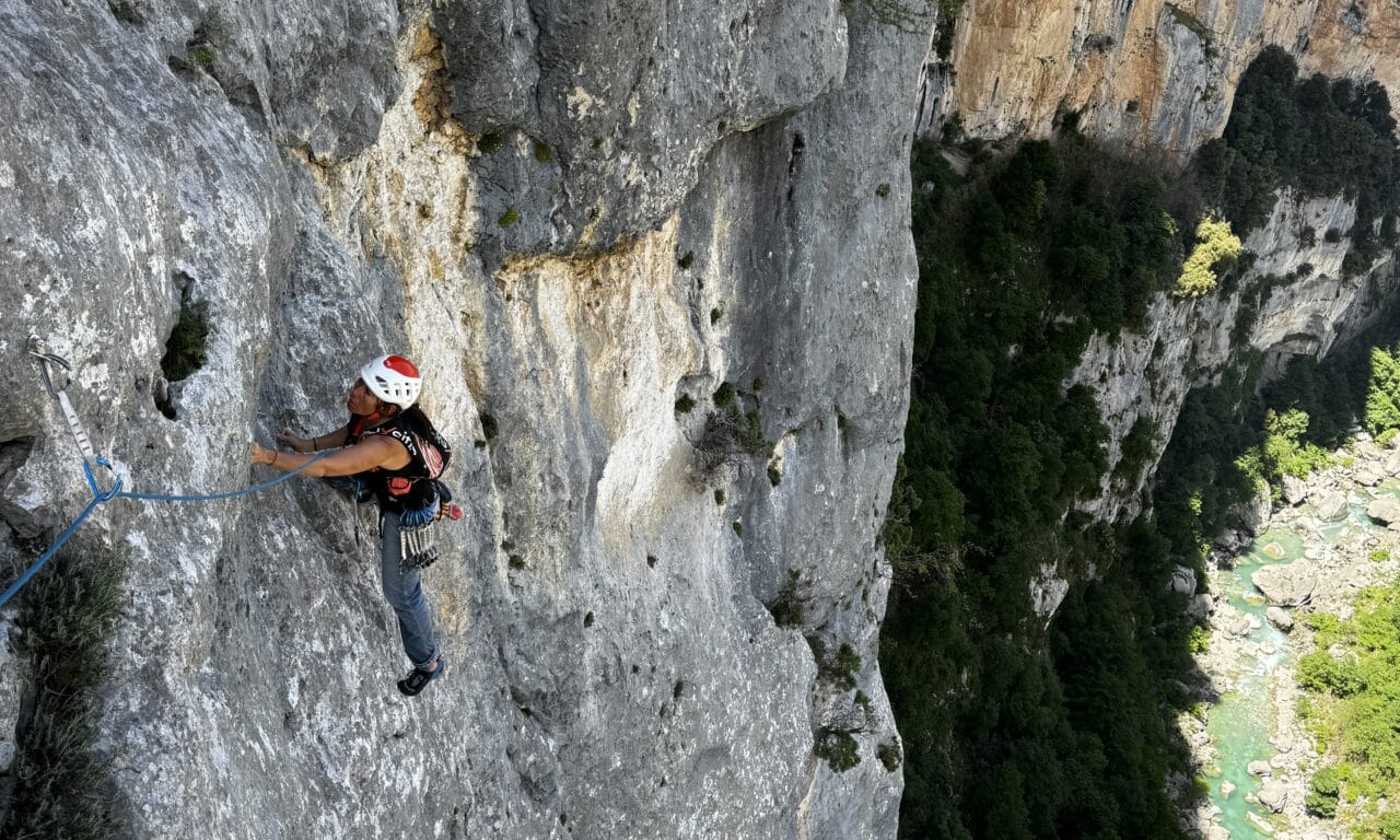 <span style="font-size:1.5em;"> ESCALADE </span><br/> longue voie en bas valais <br/> /// 8 juillet 2025 /// <br/><span style="COLOR: #B0CC00;"> Places disponibles </span>