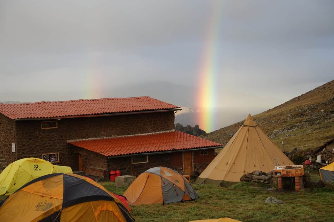 Pérou 2025 helyum.ch arc en ciel Hatun Machay