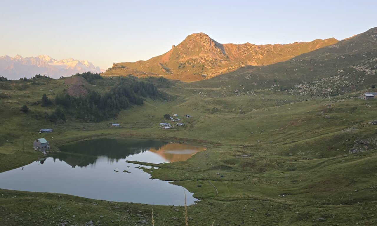 <span style="font-size:1.5em;"> NATURE </span><br> Tour du Grand Chavalard <br> /// 4 Octobre 2025/// <br><span style="color: #b0cc00;"> Places Disponibles </span>