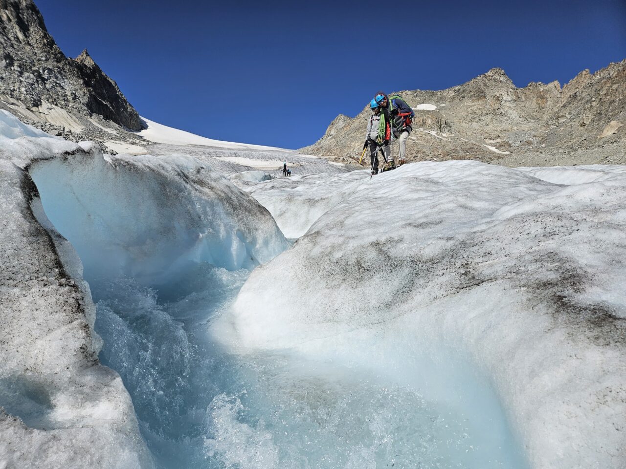 Découverte de l'alpinisme à Arolla avec Yann Nussbaumer et Mathilde Oeuvrard