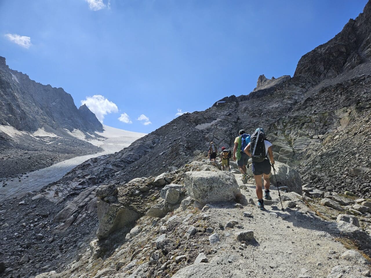 Découverte de l'alpinisme à Arolla avec Yann Nussbaumer et Mathilde Oeuvrard