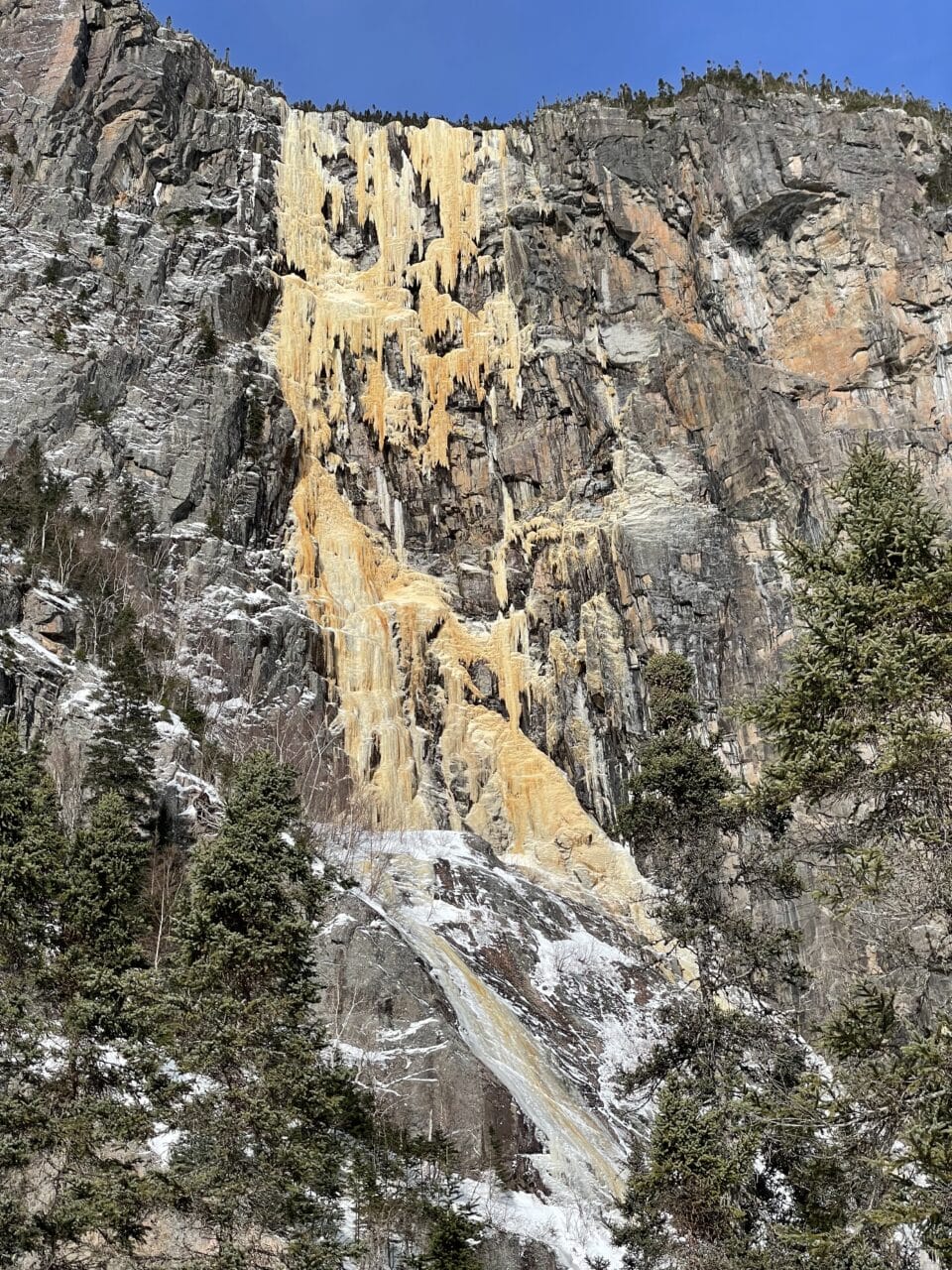 Helyum Alexandre Gal Cascade de glace Québec