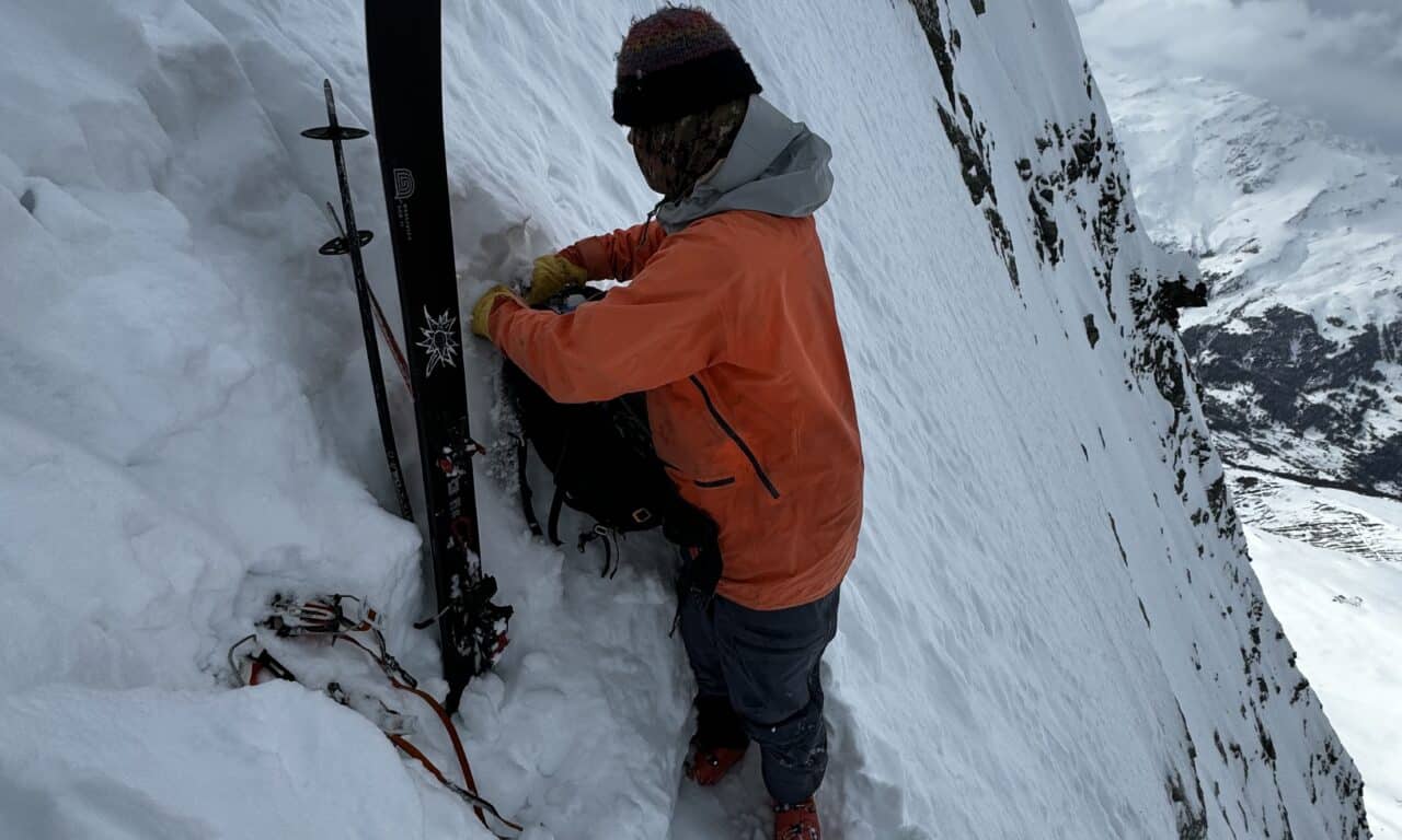 <span style="font-size:1.5em;"> SKI </span><br/> Couloir à ski <br/> /// 5 au 6 février 2026 /// <br/><span style="COLOR: #B0CC00;"> Places disponibles </span>