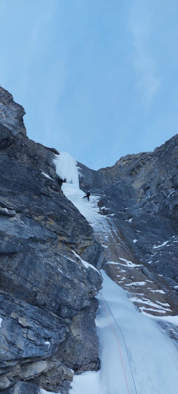 Cascade de glace Spray River Falls Banff