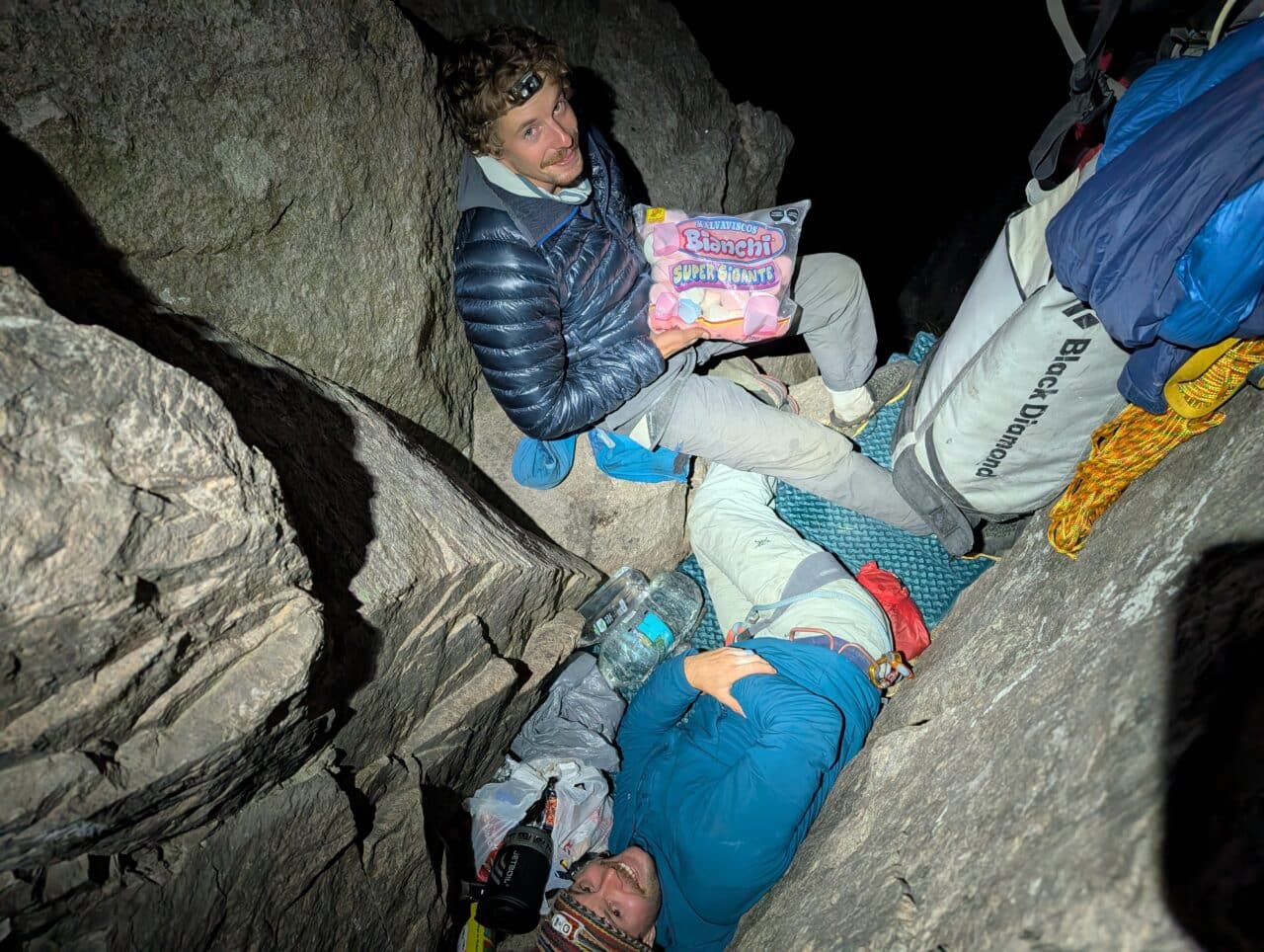 Premier bivouac très serré sur El Gigante dans la voie Logical Progression.